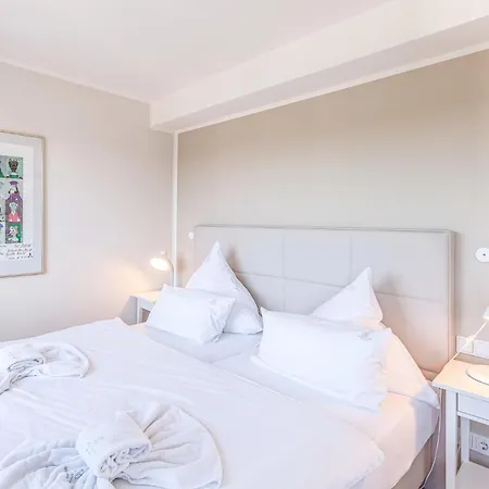 Prora Solitaire Pearl